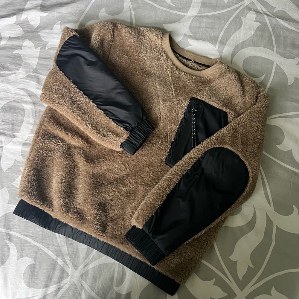 UGG Pullover Sweatshirt
